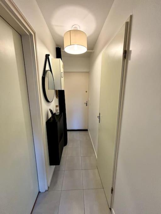 Les Acacias - Cosy - A 10 Min Apartment